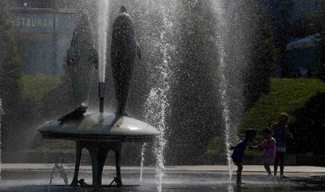 Meteoroloji Bursa’yı Uyardı! Meteoroloji Genel Müdürlüğü, vatandaşları sıcak havalara karşı uyardı.