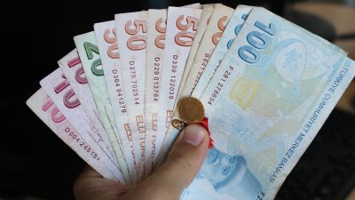 En düşük emekli maaşının yükseltilmesini içeren kanun teklifi TBMM Plan