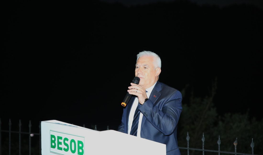 Bursa Büyükşehir Belediye Başkanı Mustafa Bozbey, teknolojinin gelişmesi, dükkânların mini