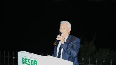 Bursa Büyükşehir Belediye Başkanı Mustafa Bozbey, teknolojinin gelişmesi, dükkânların mini