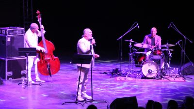 Türkiye’nin en güçlü seslerinden ve en önemli müzisyenlerinden Fatih Erkoç