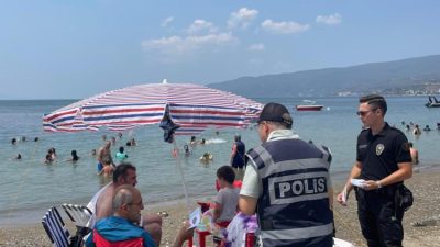 Bursa Polisi, sahillerde kuş uçurtmuyor. Gemlik ilçesinde ekipler tatilcilerin yoğun