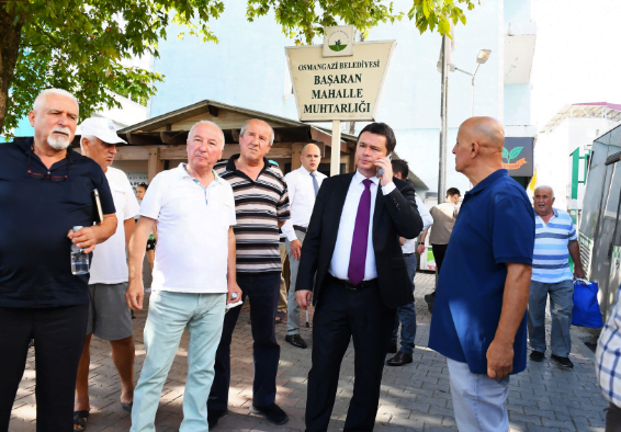 Göreve seçilmesinin ardından ilçeyi mahalle mahalle, sokak sokak gezen Osmangazi