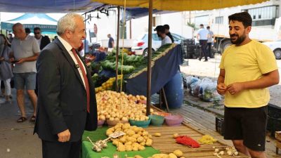 NİLÜFER BELEDİYE BAŞKANI ŞADİ ÖZDEMİR, 23 NİSAN MAHALLESİ’NDE VATANDAŞLARLA BULUŞTU.