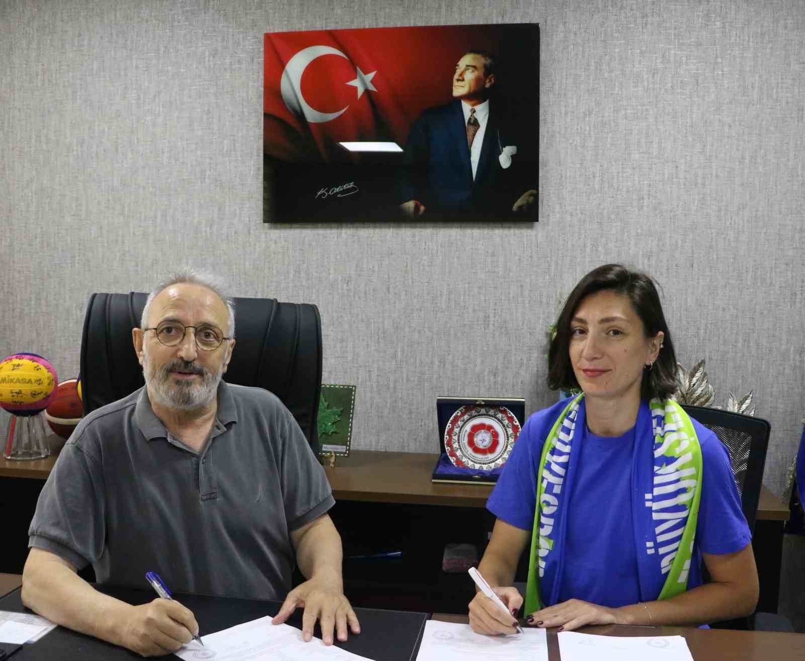 bursa buyuksehir belediyesporda betul yilmaz da imzaladi 5bc903a