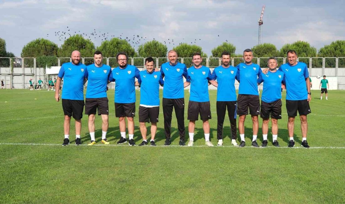 Bursaspor tekni̇k di̇rektörü pablo marti̇n batalla’nin eki̇bi̇nde yeşi̇l-beyazli cami̇anin tanidiği