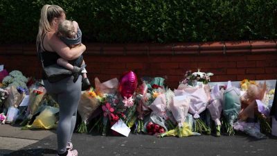 İNGİLTERE'NİN SOUTHPORT BÖLGESİNDE GERÇEKLEŞTİRİLEN BIÇAKLI SALDIRIDA HAYATINI KAYBEDENLERİN SAYISI 3'E