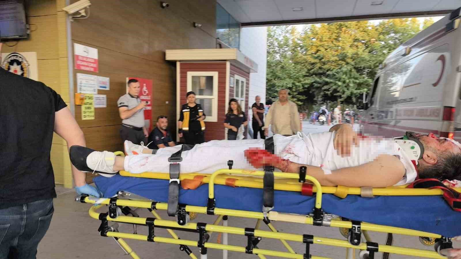 kontrolden cikan motosiklet metrelerce suruklendi 1 agir yarali 590cd58