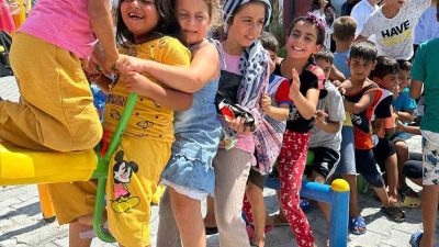 ULUDAĞ ENERJİ, DEPREMDEN ETKİLENEN HATAY’DA KURDUĞU YAŞAM VE GELİŞİM KAMPÜSÜ