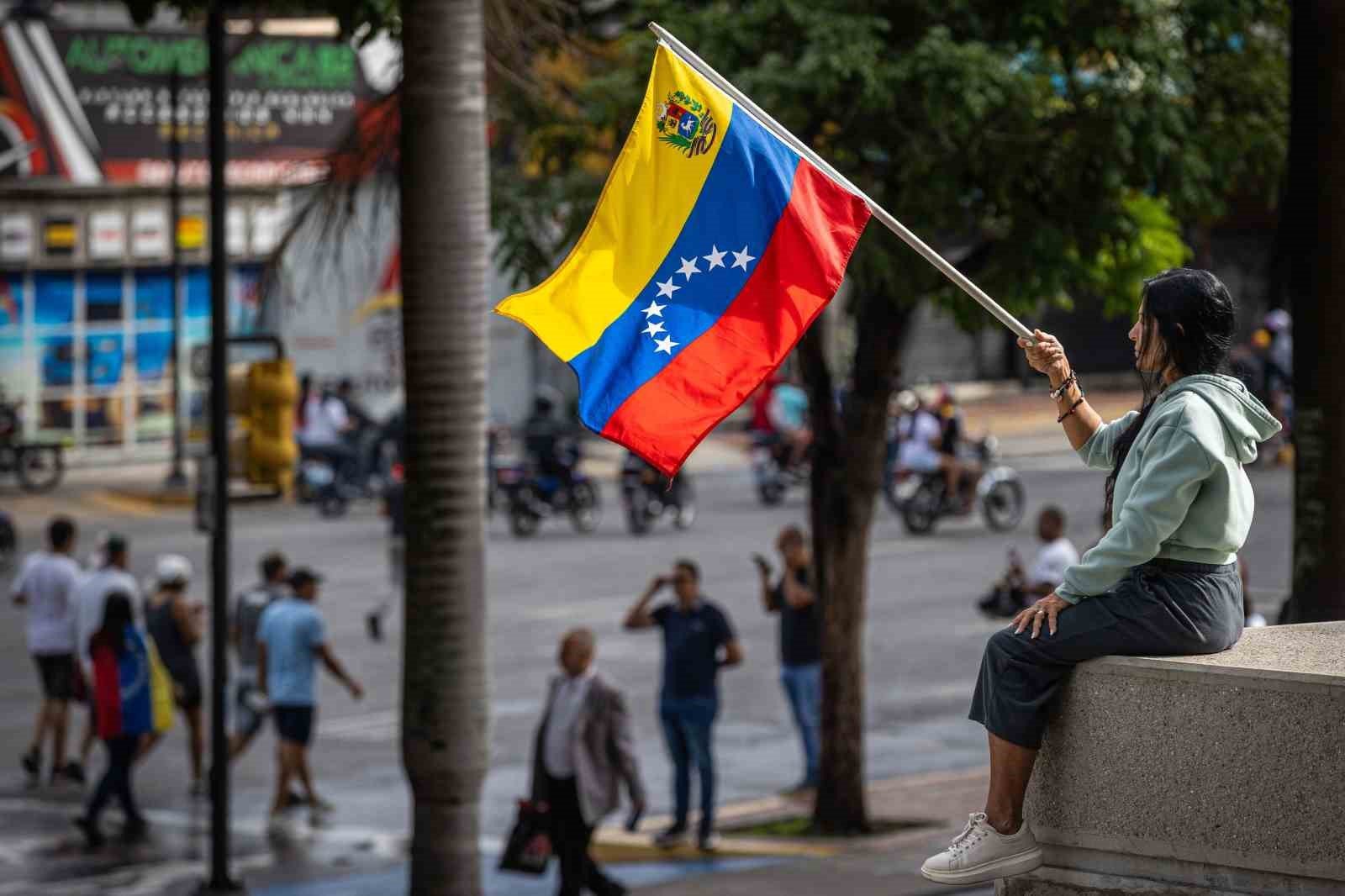 venezueladaki madura karsiti gosterilerde 749 kisi gozaltina alindi ab37566