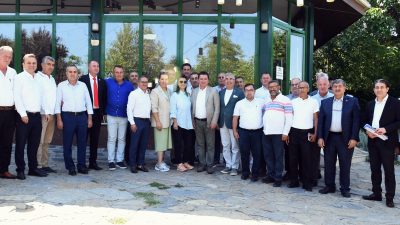 Osmangazi Belediye Başkanı Erkan Aydın, ilçede görev yapan muhtarlar ile