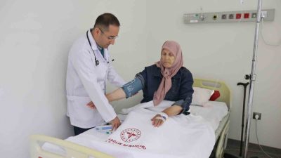 AŞIRI SICAKLAR NEDENİYLE VÜCUTTA MEYDANA GELEN SIVI KAYBININ KRONİK HASTA