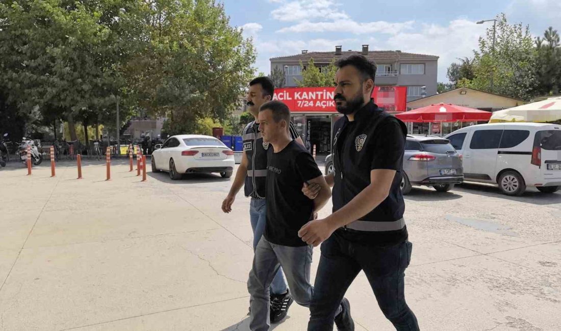 BURSA'NIN İNEGÖL İLÇESİNDE BİR EVDE MEYDANA GELEN KAVGADA BABASINI DARP
