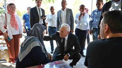 Bursa Büyükşehir Belediye Başkanı Mustafa Bozbey’in sorunları yerinde tespit edip