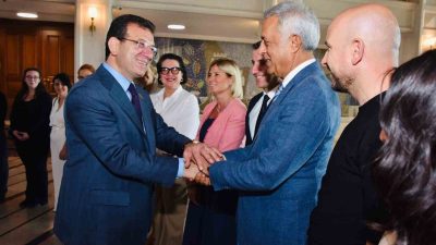 BURSA BÜYÜKŞEHİR BELEDİYESİ GENEL SEKRETER YARDIMCISI MEHMET YILDIZ VE BERABERİNDEKİ