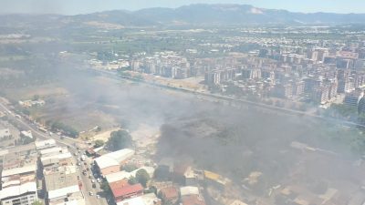 BURSA'DA OTLUK ALANDA ÇIKAN VE KISA SÜREDE BÜYÜYEN YANGIN, EKİPLERİN