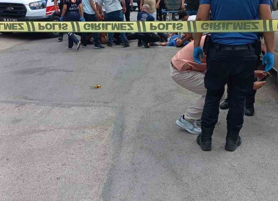 Bursa’da aynı hat üzerinden su çeken oto yıkamacı ve su