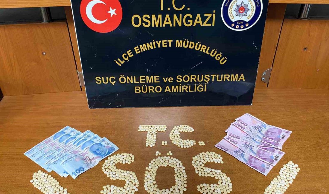 BURSA’DA ŞÜPHELİ ŞAHISI TAKİBE ALAN EKİPLER, 750 ADET SENTETİK HAP