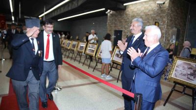 BURSA'DA 30 AĞUSTOS ZAFER BAYRAMI COŞKUYLA KUTLANIRKEN, BURULAŞ TARAFINDAN ZAFER