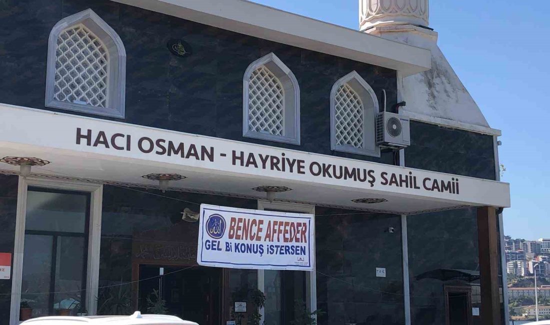 “Gel Bir Konuş İstersen” Gemlik'te Sahil Camii din görevlisinin hazırladığı afiş, halktan yoğun ilgi