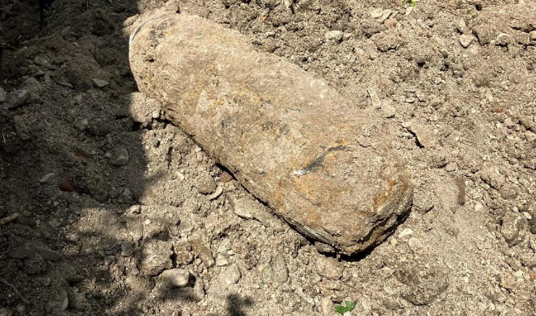ÇEKYA'DA PETROL RAFİNERİSİNDEKİ İKİNCİ DÜNYA SAVAŞI'NDAN KALMA BOMBA PATLATILDI