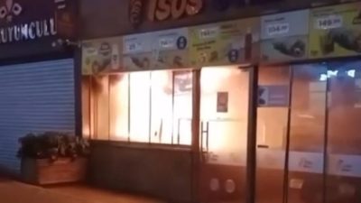 DÖNERCİ DÜKKANI ALEV ALEV YANDI, BİNA SAKİNLERİ PANİK DOLU ANLAR