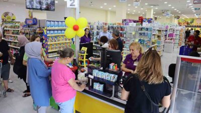 BURSA’NIN İLK YEREL MARKET ZİNCİRİ ÖZHAN MARKET, BURSALILARIN BÜYÜK İLGİ