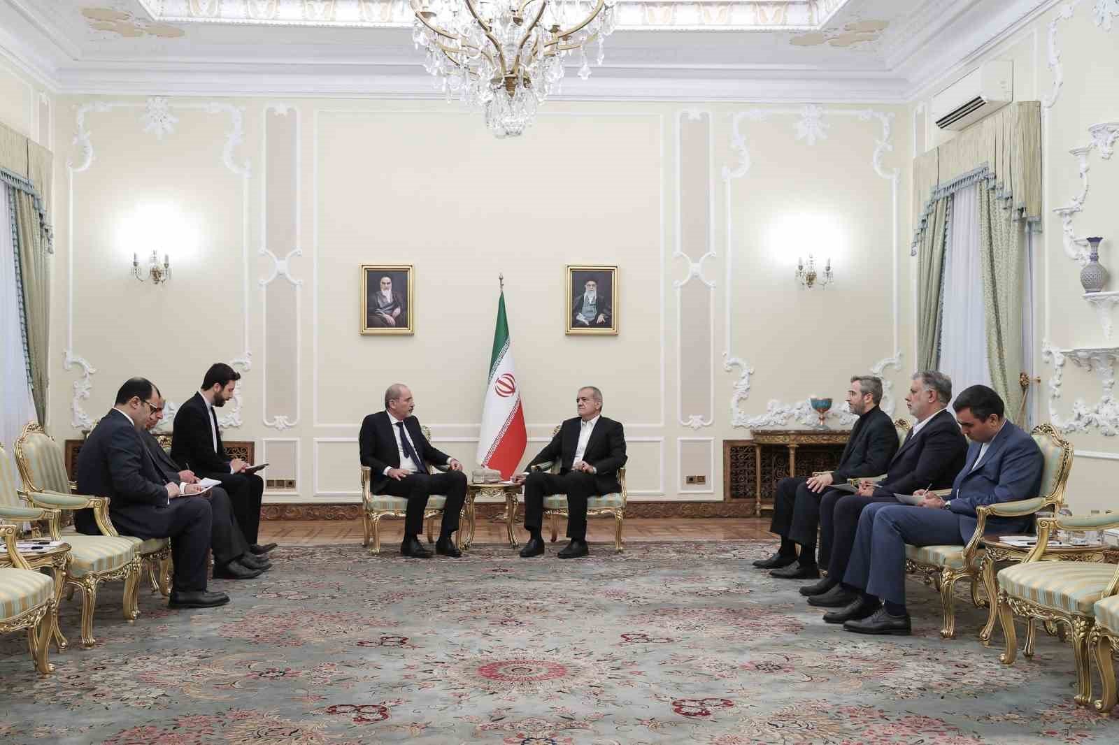 iran cumhurbaskani pezeskiyan siyonistlerin bu kustahligi cevapsiz kalmayacak d4d76fe