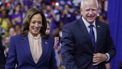 DEMOKRAT PARTİ’NİN ABD BAŞKAN ADAYI KAMALA HARRİS, BAŞKAN YARDIMCISI ADAYI