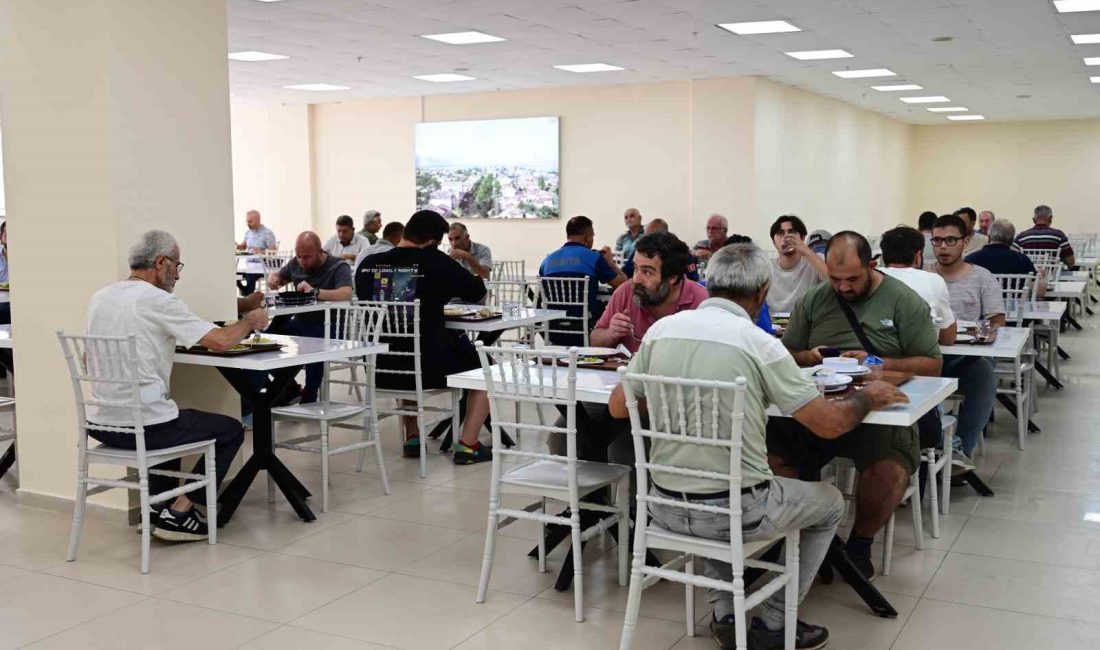 Karacabey Belediyesi ‘nin geçtiğimiz hafta açılışını gerçekleştirdiği Kent Lokantası, vatandaşların