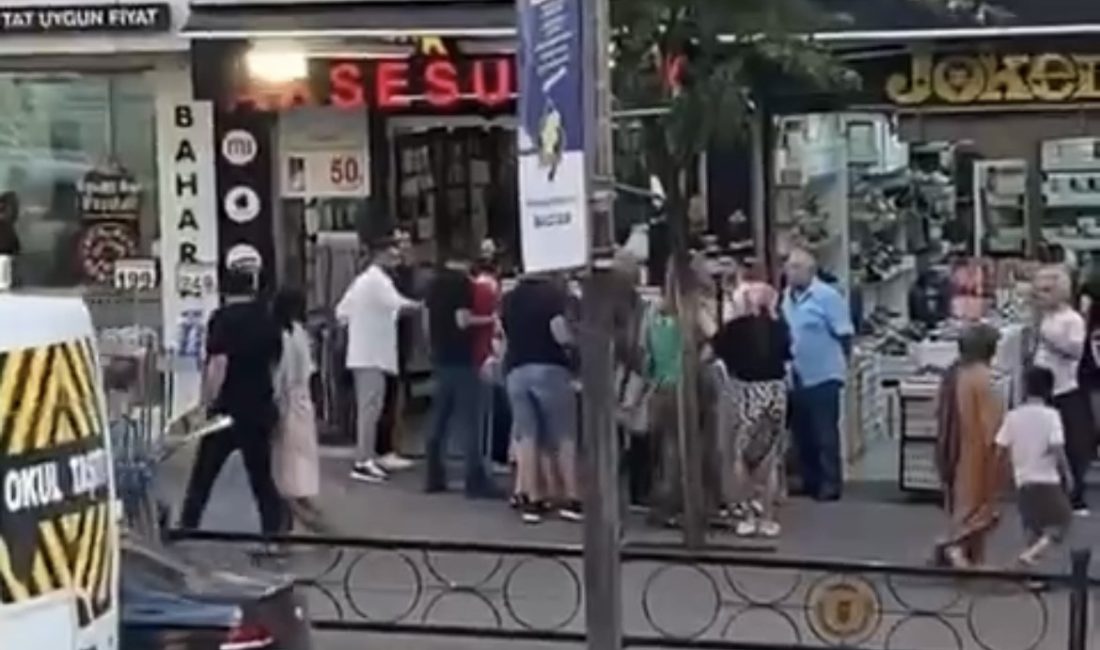 KAVGAYA TUTUŞAN KADINLAR CADDEYİ BİRBİRİNE KATTI