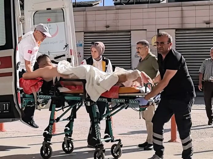 BURSA'NIN İNEGÖL İLÇESİNDE BAHÇEDE SALÇA KAYNATILAN KAZANININ DEVRİLMESİ SONUCU 4