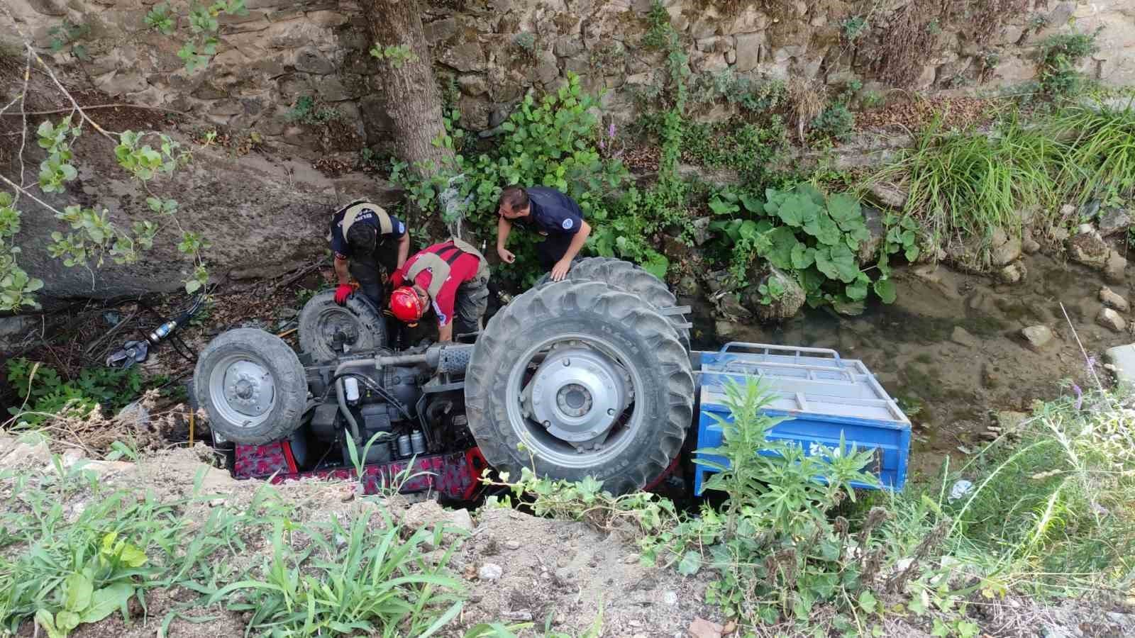 kontrolden cikan traktor dere yatagina uctu 49d808e