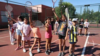 NİLÜFER BELEDİYESİ VE NİLÜFER BELEDİYESPOR KULÜBÜ İŞ BİRLİĞİYLE DÜZENLENEN YAZ