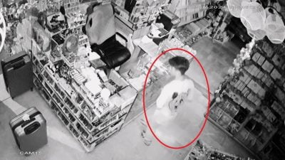 BURSA'DA BİR ZÜCCACİYE DÜKKANINA 2 GÜN ARD ARDA HIRSIZ GİRDİ.