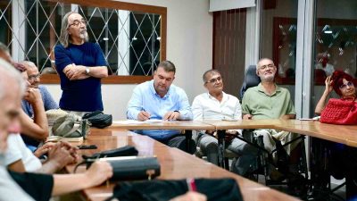 SEFERİHİSAR BELEDİYESİNİN DÜZENLEDİĞİ, KENTİN KÜLTÜR-SANAT TEMSİLCİLERİNİN BİR ARAYA GELDİĞİ TOPLANTIDA,