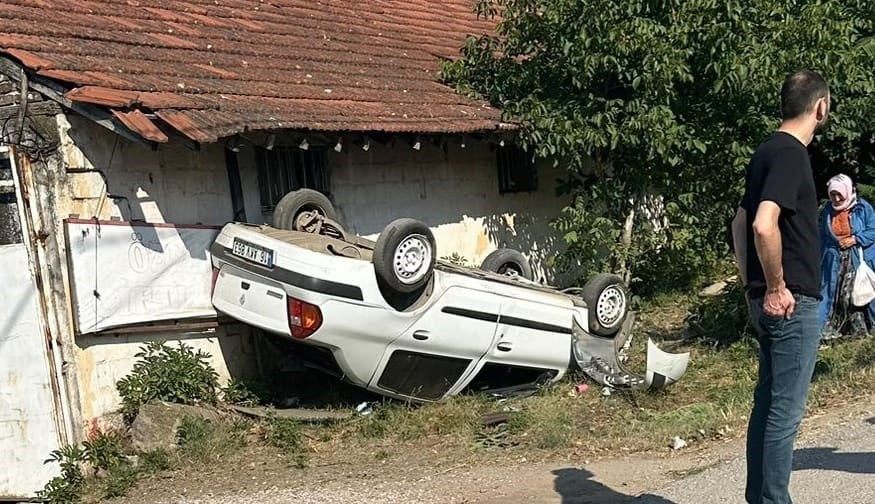 BURSA'NIN İNEGÖL İLÇESİNDE MEYDANA GELEN KAZADA KONTROLDEN ÇIKAN OTOMOBİL, TAKLA