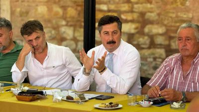 Biber fiyatlarının düşmesinin ardından çözüm arayışına giren Yenişehir Belediye Başkanı