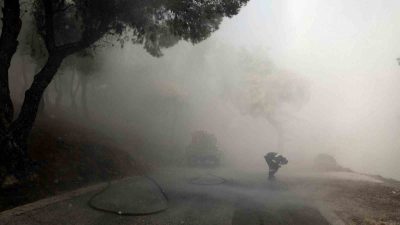 YUNANİSTAN'IN BAŞKENTİ ATİNA YAKINLARINDAKİ VARNAVA KÖYÜ VE MEGARA KASABASINDA DÜN