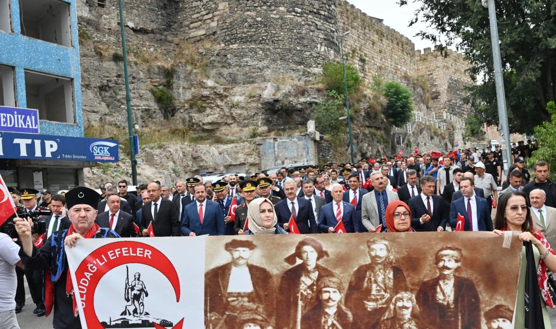 Bursa’nın düşman işgalinden kurtuluşunun 102. yıl dönümü, kentte büyük bir