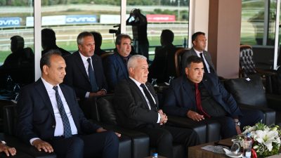 Türkiye Jokey Kulübü (TJK) tarafından düzenlenen Bursa Büyükşehir Belediye Başkanlığı