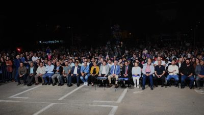 Osmangazi Belediyesi tarafından gerçekleştirilen ‘Güz Konseri’ kapsamında sahneye çıkan dağ