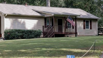 ABD'NİN GEORGİA EYALETİNDE BİR LİSEDE DÜZENLEDİĞİ SİLAHLI SALDIRIDA 4 KİŞİNİN