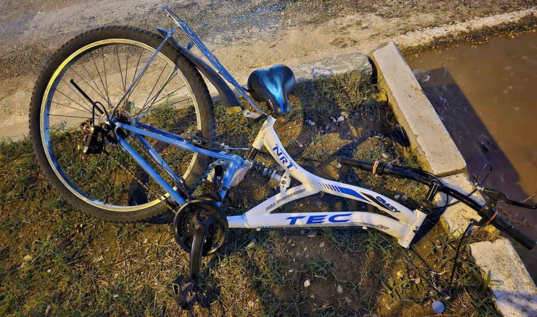 ADANA'NIN KOZAN İLÇESİNDE MOTOSİKLETİN BİSİKLETE ÇARPMASI SONUCU MEYDANA GELEN TRAFİK