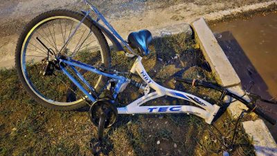 ADANA'NIN KOZAN İLÇESİNDE MOTOSİKLETİN BİSİKLETE ÇARPMASI SONUCU MEYDANA GELEN TRAFİK