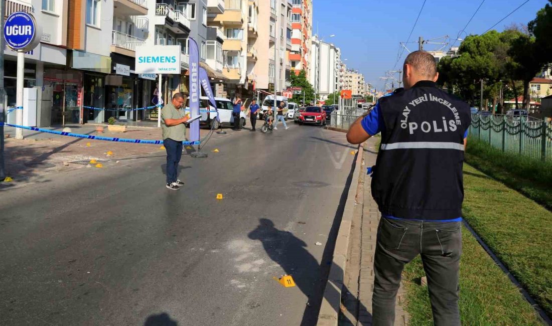 ANTALYA’DA BİR İŞYERİ SABAH SAATLERİNDE KURŞUNLANDI. ETRAFA SAÇILAN KURŞUNLAR NEDENİYLE
