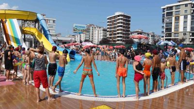 ATAKUM BELEDİYE BAŞKANI SERHAT TÜRKEL, 2024-2025 EĞİTİM-ÖĞRETİM YILI ÖNCESİ ÖĞRENCİLERE