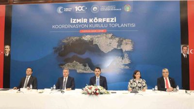 ÇEVRE, ŞEHİRCİLİK VE İKLİM DEĞİŞİKLİĞİ BAKANI MURAT KURUM, BERABERİNDEKİ HEYET