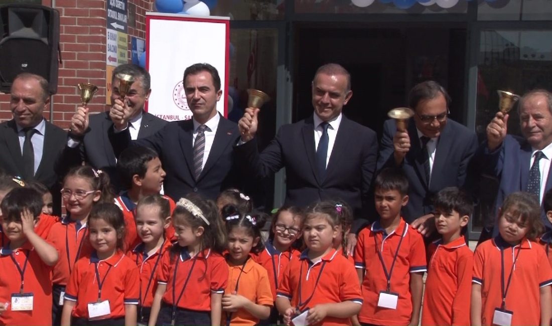 2024-2025 EĞİTİM-ÖĞRETİM YILININ İLK DERS ZİLİ ÇALARKEN, SANCAKTEPE BELEDİYE BAŞKANI