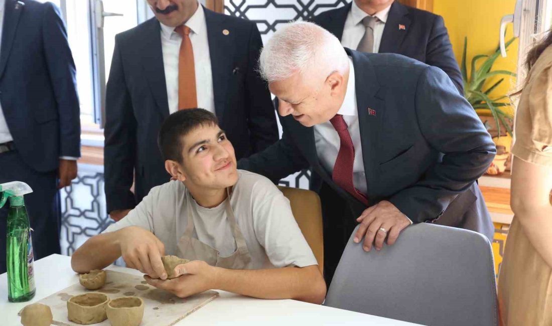 UYUM EĞİTİM HAFTASININ ARDINDAN BURSA’DA 677 BİN ÖĞRENCİ İÇİN BUGÜN